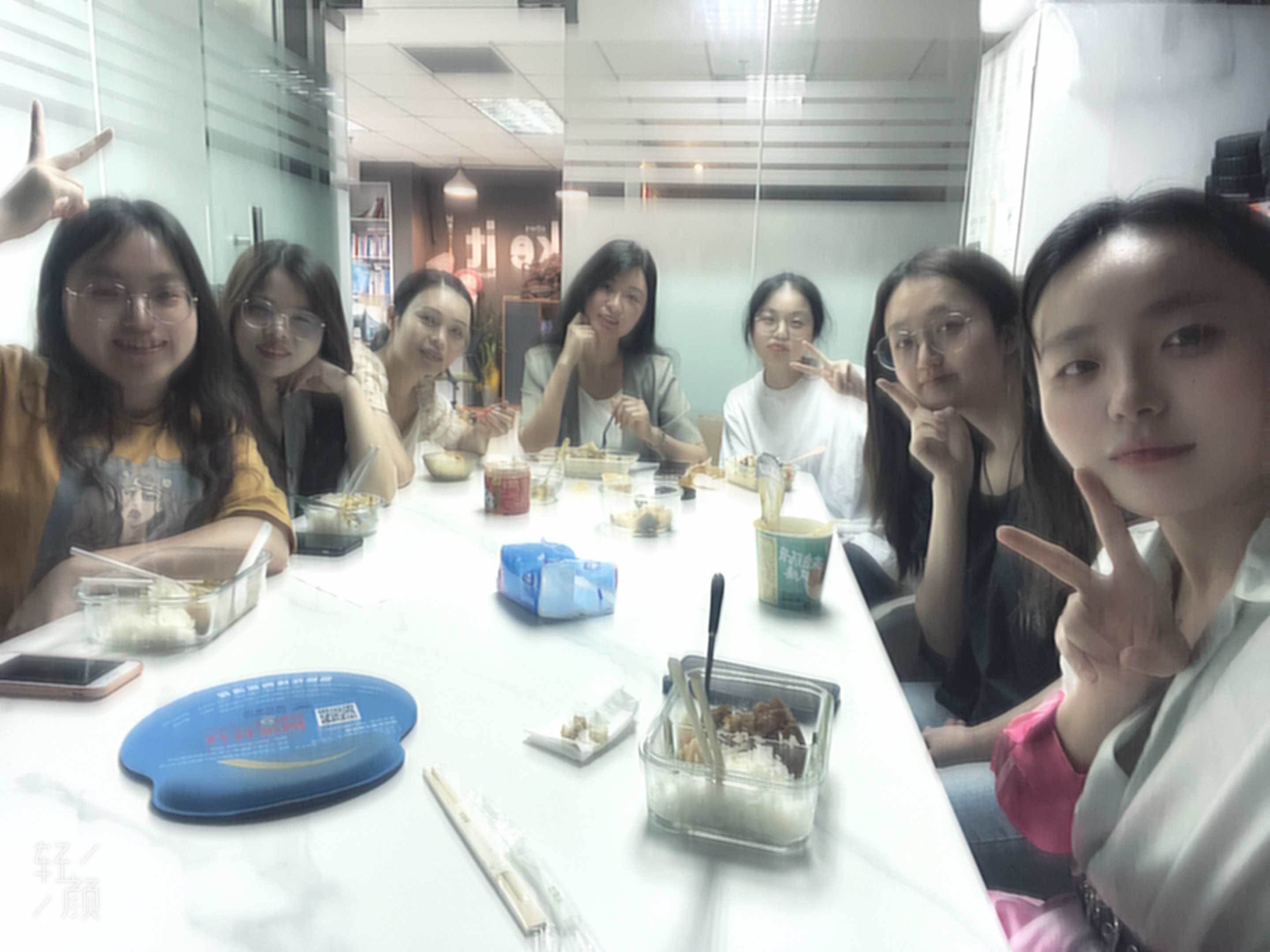 Happy lunch time- Shenzhen Zhimo Technology Co., Ltd.